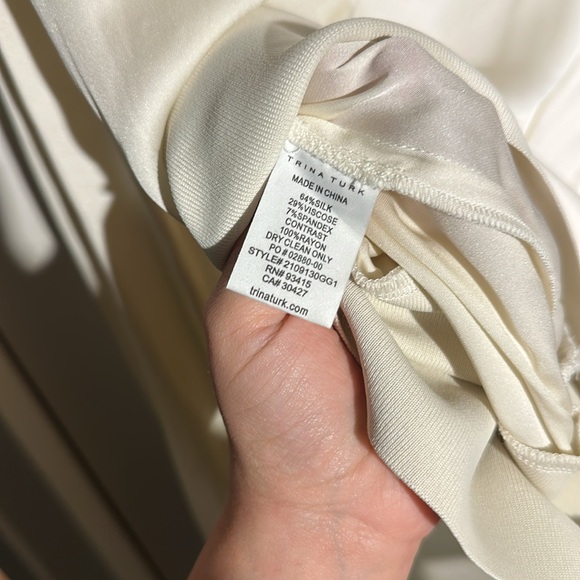 Trina Turk Surplus Blouse - Picture 6 of 6